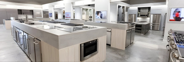 How to Choose the Right Sales Counters for Your Retail Space