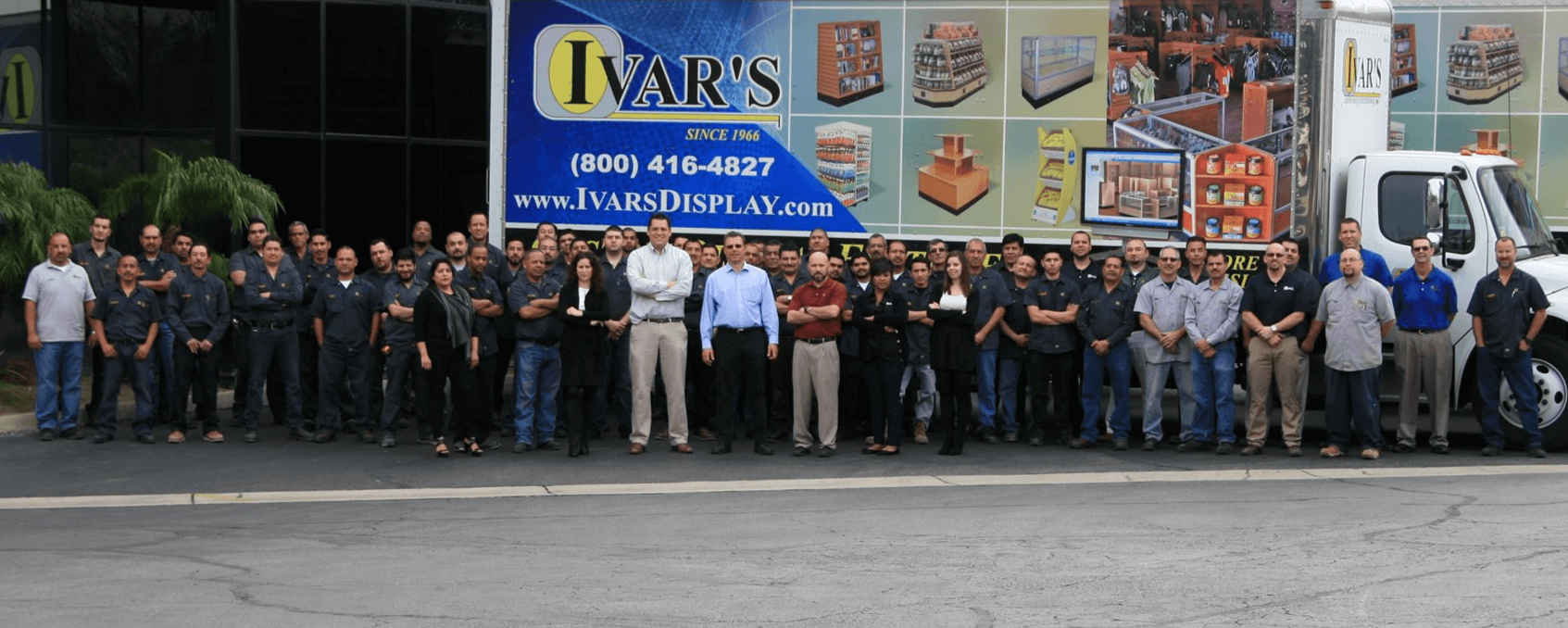 Showcase of Ivar's Display team in front of Delivery truck
